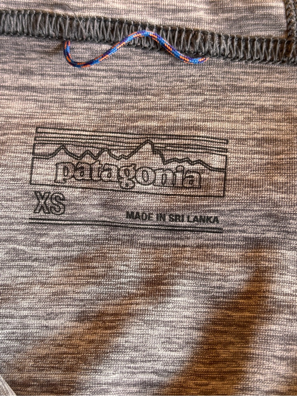 Patagonia Men's Heather Gray Hooded Long-Sleeve Shirt XS - Picture 6 of 7